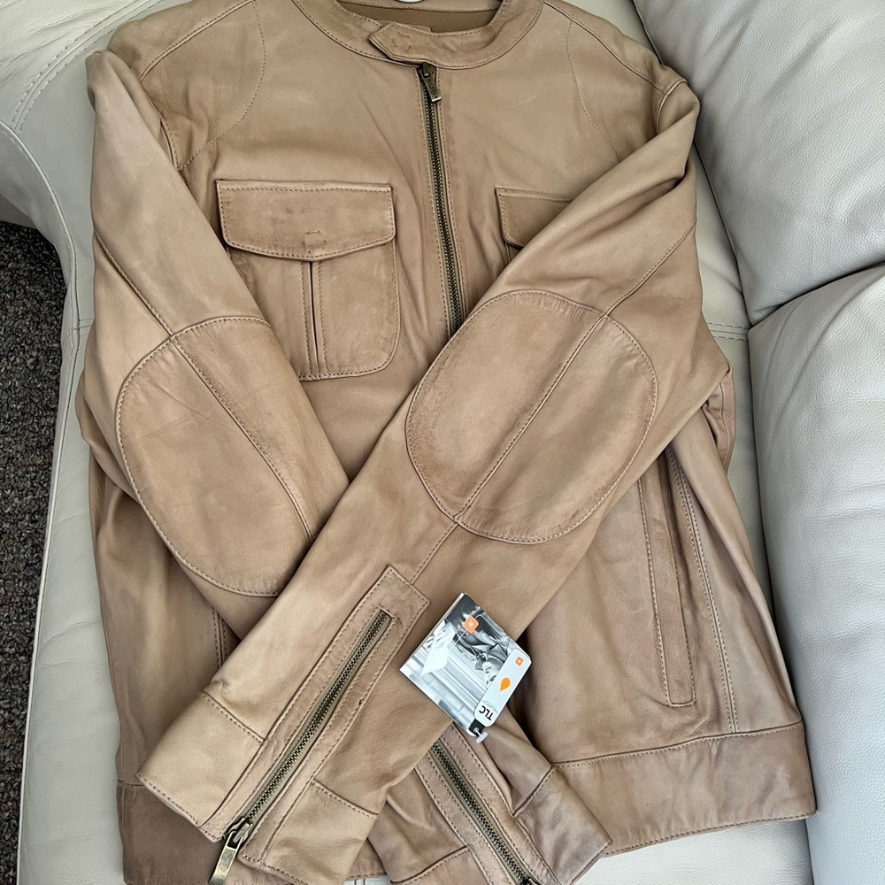 WILSON’S CARMEL LEATHER JACKET SIZE MEDIUM… MEN’S NWT